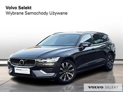 Używany Volvo V60 197 KM (144 kW) 2023 Szary Kombi