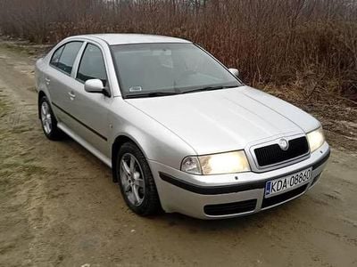 Srebrny Używany 2001 Skoda Octavia Hatchback | 4200 zł (Uczciwa cena)