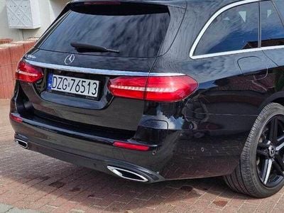 Używany Mercedes E300 Avantgarde 306 KM (225 kW) 2019 Czarny Kombi