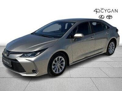 Używany Toyota Corolla Comfort 122 KM (89 kW) 2022 Złoty Sedan/Limuzyna