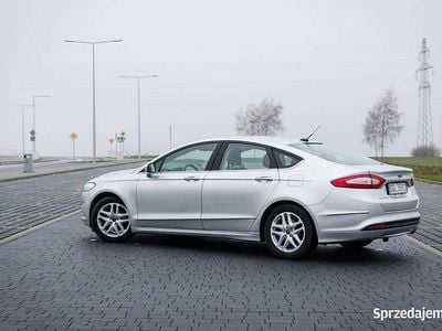 Srebrny Używany 2015 Ford Fusion Sedan/Limuzyna | 39 000 zł (Dobra cena)