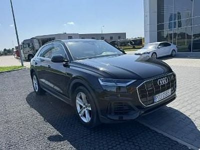 Czarny Używany 2022 Audi Q8 Ambiente SUV | 269 999 zł