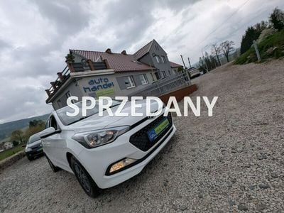 Używany Hyundai i20 84 KM (61 kW) 2017 Biały Hatchback