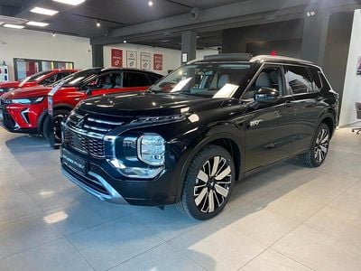 Czarny Nowe 2025 Mitsubishi Outlander P-HEV SUV | 267 790 zł