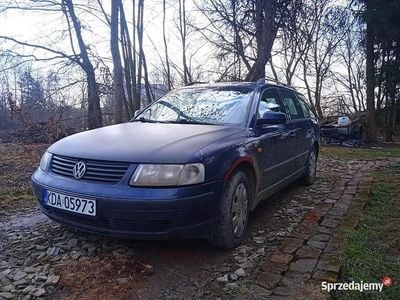 Używany VW Passat 2000 Granatowy Kombi