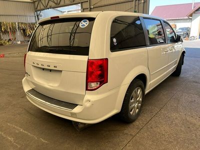 Biały Używany 2017 Dodge Grand Caravan Minivan | 39 900 zł