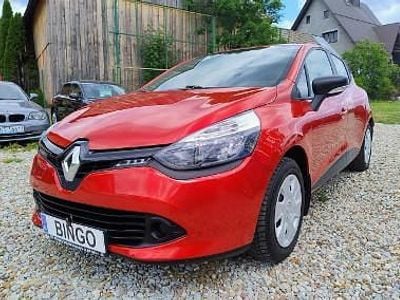 Używany Renault Clio IV 75 KM (55 kW) 2015 Czerwony Hatchback