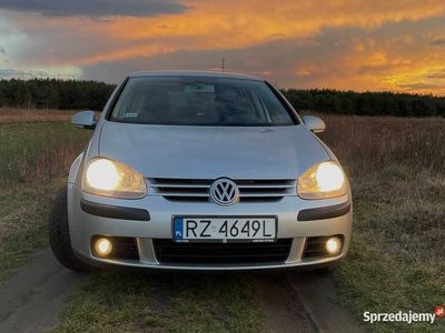 VW Golf V