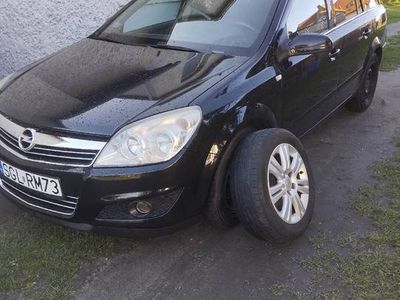 używany Opel Astra 1.6 benzyna 115KM 2008 r.funkcja sport