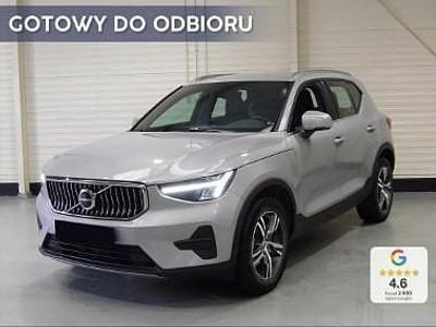 Srebrny Nowe 2025 Volvo XC40 Core SUV | 174 300 zł