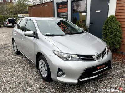 używany Toyota Auris 1.6dm 132KM 2013r. 73 764km