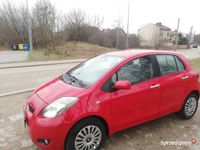 używany Toyota Yaris lift 2011 rok mały przebieg benzyna zadbana