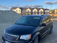 Używany Chrysler Town & Country 2016 Czarny Minivan
