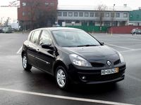 używany Renault Clio 1.1dm 75KM 2006r. 139 500km