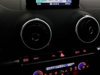 Używany Audi A3 2016 Czarny Sedan/Limuzyna