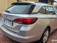 Używany Opel Astra 2017 Srebrny Kombi