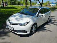 Używany Toyota Auris 99 KM (72 kW) 2015 Biały Kombi