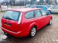 Używany Ford Focus 125 KM (91 kW) 2009 Czerwony Sedan/Limuzyna