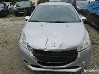 Używany Peugeot 208 92 KM (67 kW) 2015 Srebrny Hatchback