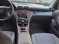 używany Mercedes C180