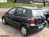 Używany Toyota Yaris 75 KM (55 kW) 2002 Zielony (metalik) Hatchback