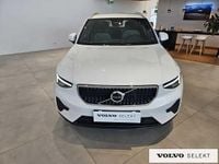 Używany Volvo XC40 163 KM (119 kW) 2024 Biały SUV