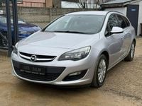 Używany Opel Astra 110 KM (80 kW) 2014 Srebrny Kombi