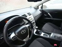 używany Toyota Avensis 1.8