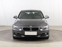 Używany BMW 318 2014 Szary Kombi