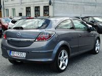 używany Opel Astra 1.6dm 116KM 2007r. 174 950km
