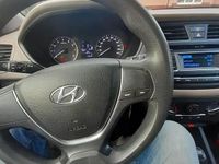 Używany Hyundai i20 2017 Czerwony Hatchback