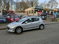 używany Peugeot 203 308 1.6dm 90KM 2009r.800km