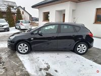 Używany Opel Astra 2015 Czarny Sedan/Limuzyna