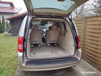 używany Chrysler Town & Country swivel'n go