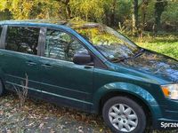 Używany Chrysler Town & Country 2009 Zielony Minivan