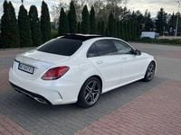 Używany Mercedes C300 AMG line 255 KM (187 kW) 2019 Biały Sedan/Limuzyna