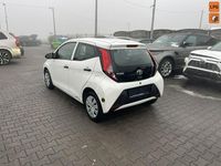 Używany Toyota Aygo 72 KM (52 kW) 2021 Biały Hatchback