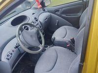 używany Toyota Yaris hak, 2 kpl kół ,prywatnie