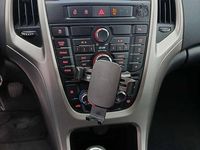 Używany Opel Astra 2010 Czerwony Hatchback