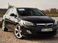 Używany Opel Astra 116 KM (85 kW) 2010 Czarny (metalik, perła) Hatchback