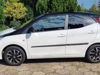 używany Toyota Aygo selection piano black DAB+ . z 12.2021 . BOGATA WERSJA .