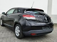 używany Renault Mégane Coupé 1.6dm 110KM 2009r. 141 239km