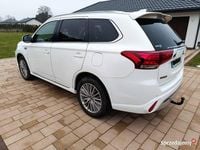 Używany Mitsubishi Outlander P-HEV 2018 Biały SUV