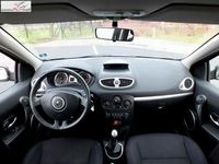 używany Renault Clio 1.1dm 75KM 2006r. 139 500km