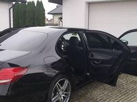 Używany Mercedes E220 AMG 194 KM (142 kW) 2016 Czarny Sedan/Limuzyna