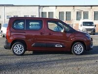 używany Citroën Berlingo Podnośnik automatyczny do podnoszenia wózków inwalidzkich