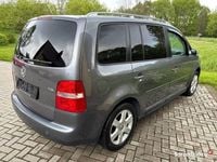 Używany VW Touran 2006 Wiśniowy Minivan