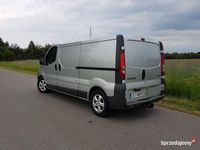 Używany Renault Trafic 2006 Srebrny Minivan