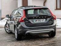 Używany Volvo V60 Summum 180 KM (132 kW) 2012 Szary Kombi