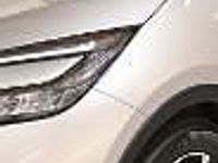 Używany Toyota C-HR Style 197 KM (144 kW) 2023 Srebrny SUV